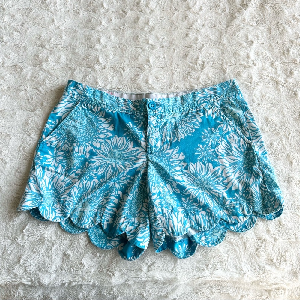 Lilly Pulitzer Shorts Womens 6 Blue Lion in the Sun Floral Buttercup Scalloped